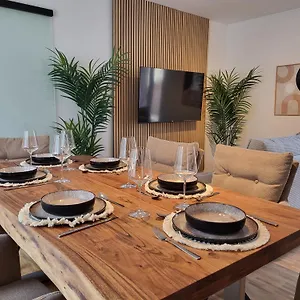 Apartment Sioux Stilvolle Designapartments Im Zentrum, Augsburg